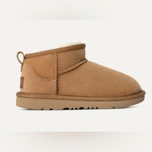 UGG Classic Ultra Mini